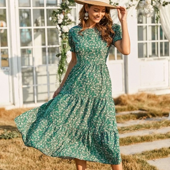 SHEIN Dresses & Skirts - NWOT maxi floral dress